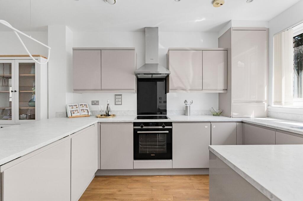 House in London - View 3