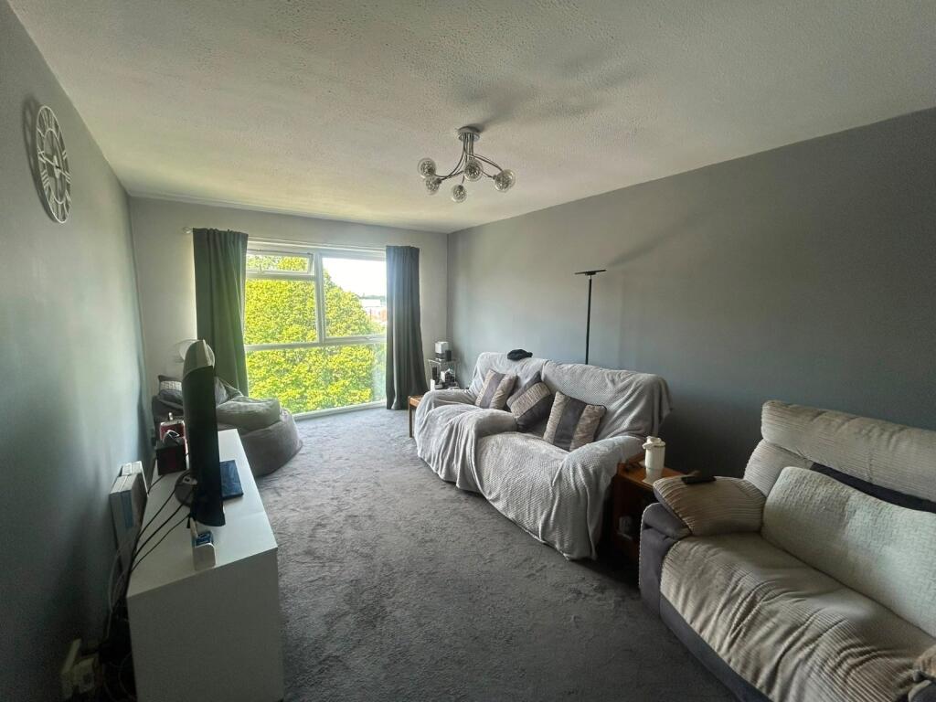 Apartment in Sutton - View 4