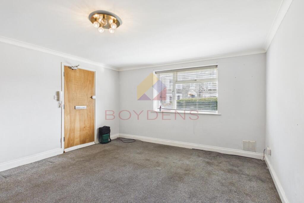 Apartment in Colchester, Essex - View 4