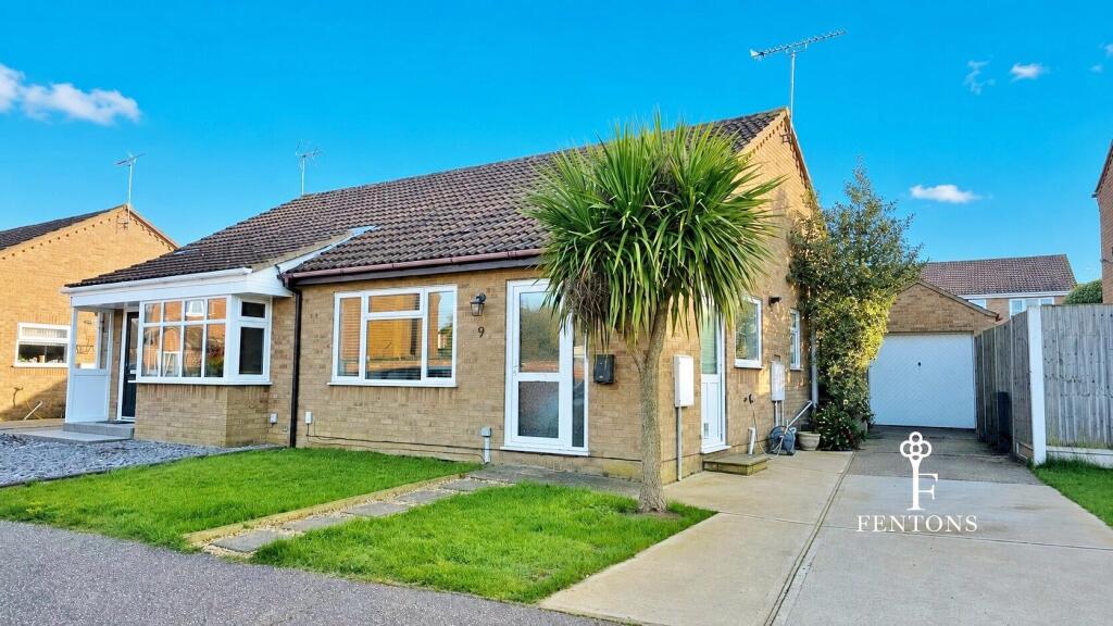 Main image of property: Wavring Avenue, Kirby Cross, Frinton-On-Sea