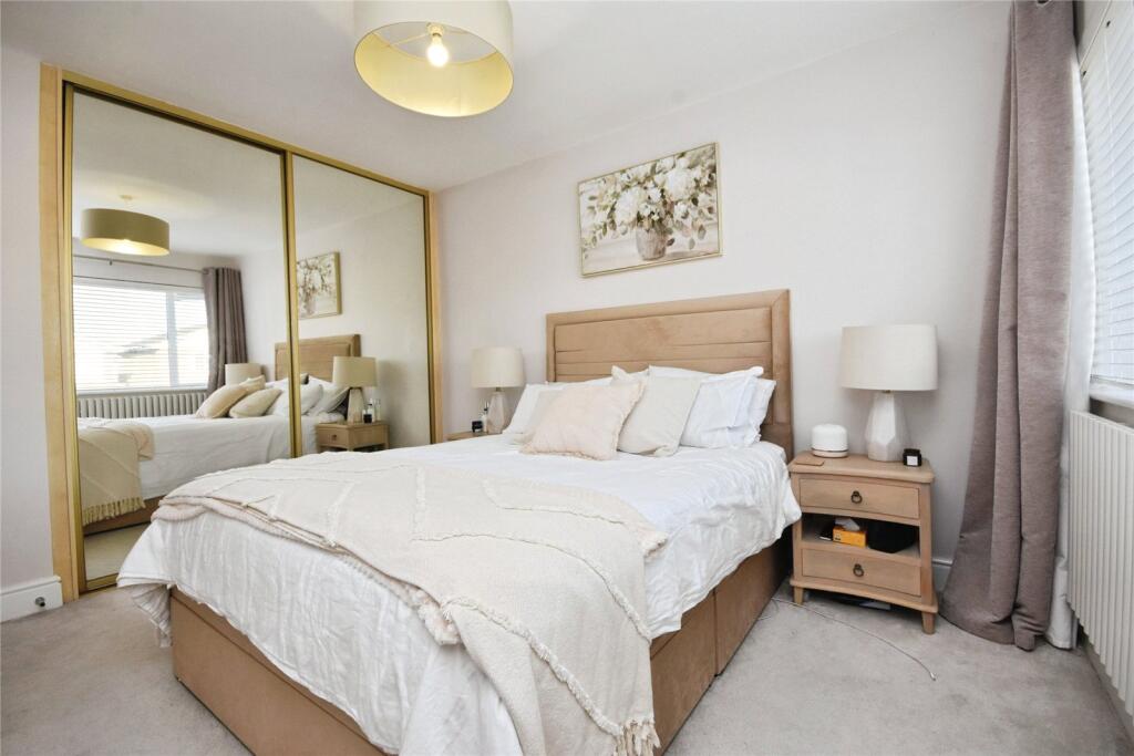 House in Rochford, Rayleigh - More