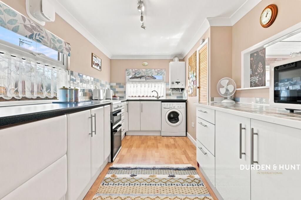 House in Southend-on-Sea - View 5