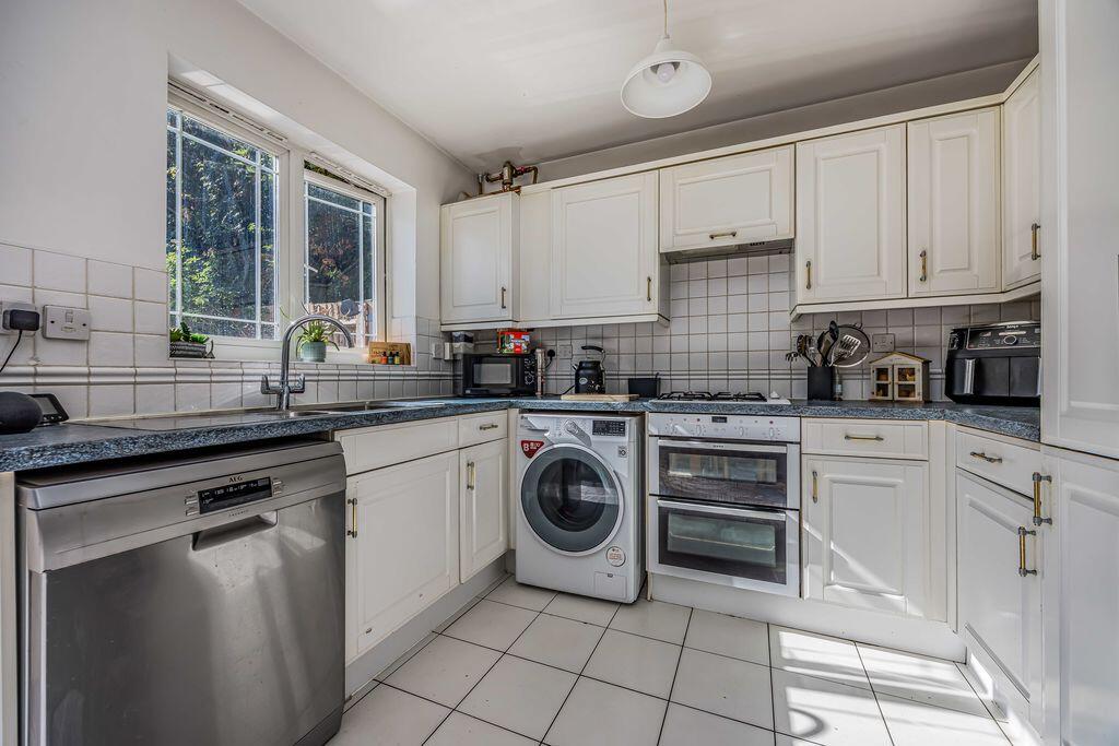 House in Chichester, Westbourne - View 5