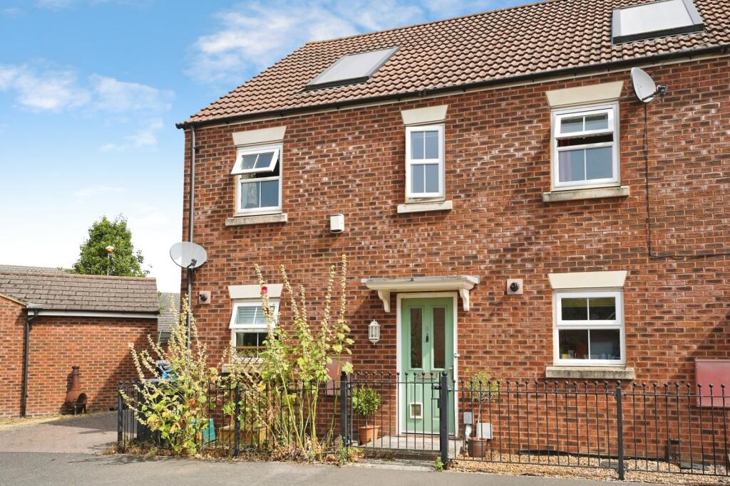Main image of property: Sealand Way Kingsway, Quedgeley, Gloucester, Gloucestershire, GL2