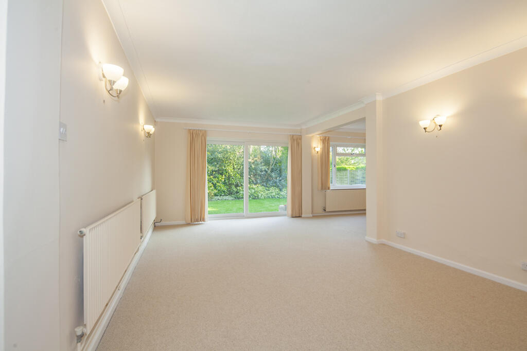 10 Grange Close, Goring on Thames - View 2