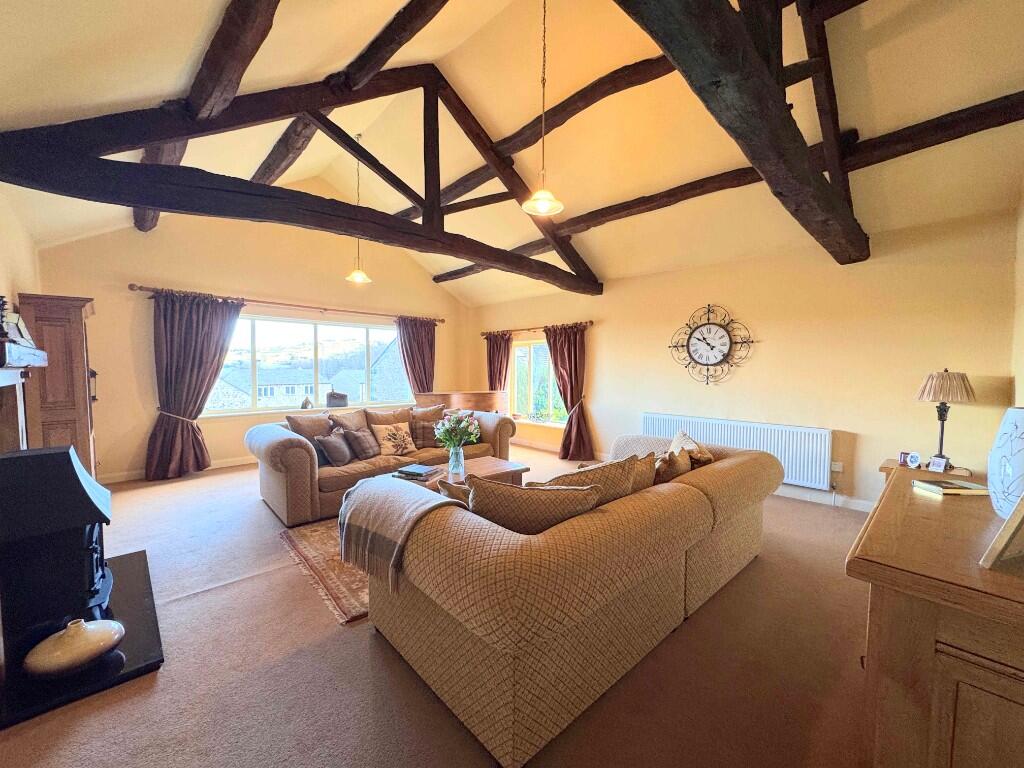 Ingle Nook, Jagger Green, Holywell Green, HX4 9DE photo 2