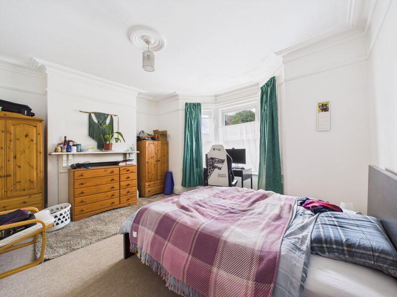 House in Gloucester, Gloucestershire - More