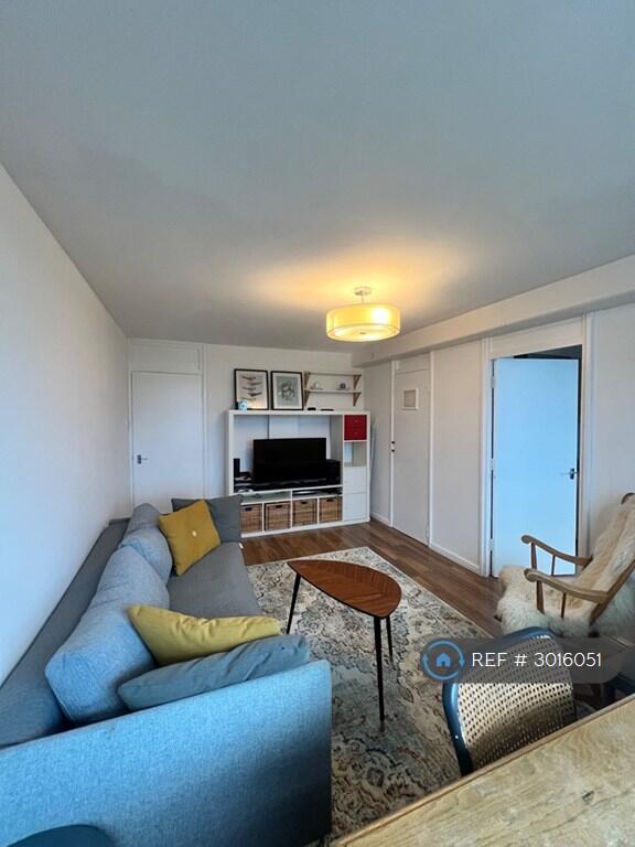 Apartment in London - View 3