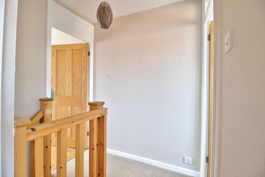 Ellison Way, Wokingham - More