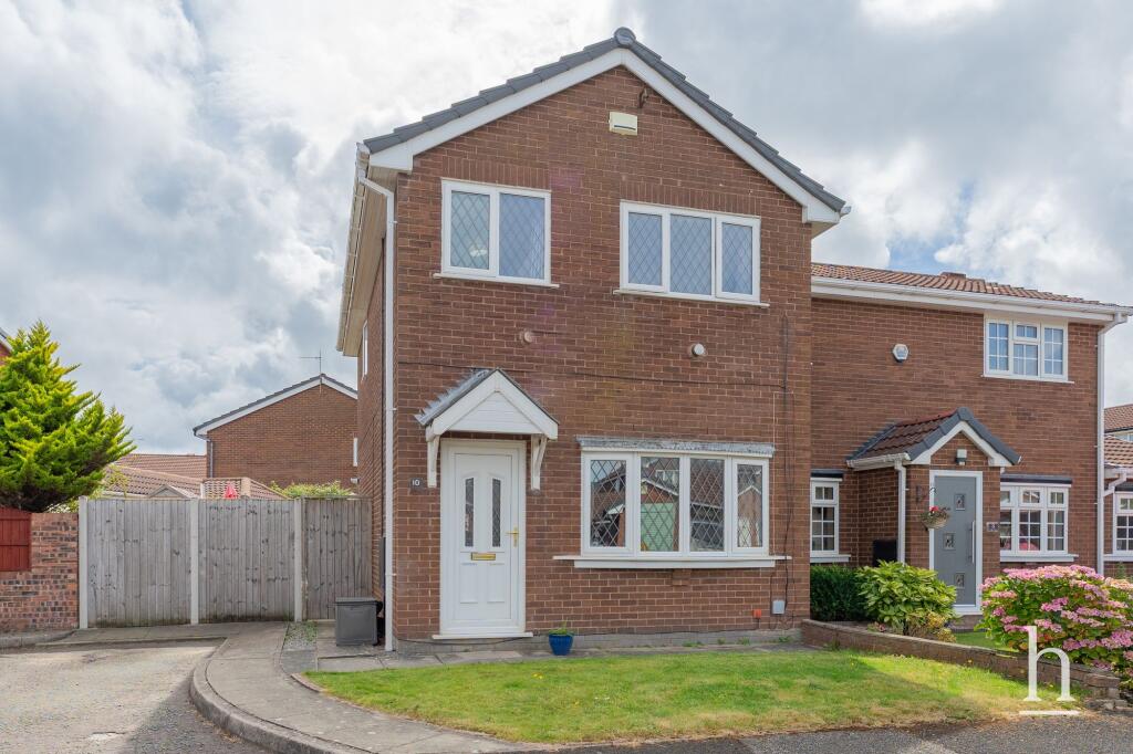 Main image of property: Stable Close, Wirral, CH49