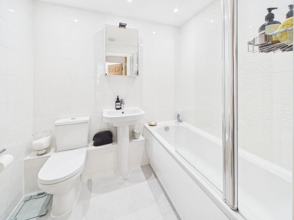 Apartment in Bolton, Greater Manchester - View 4
