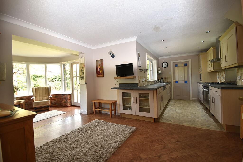 House in Macclesfield, Cheshire East - More