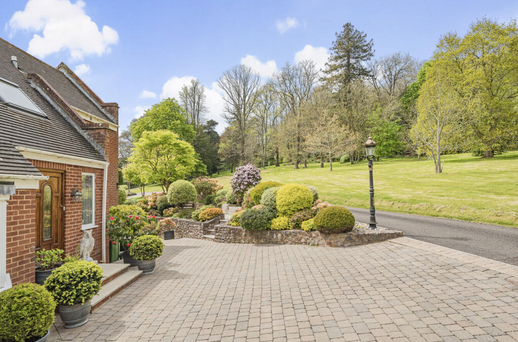 Balfour Manor, Station Road, Sidmouth, Devon photo 3
