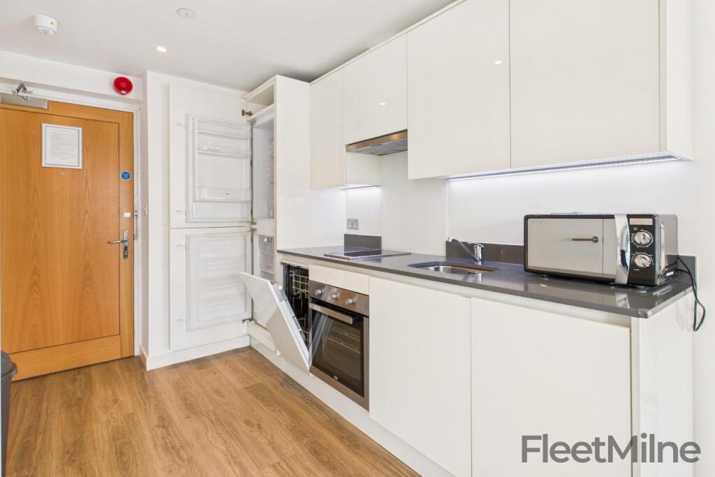 Apartment in Birmingham, Chinese Quarter, Jewellery Quarter - View 5