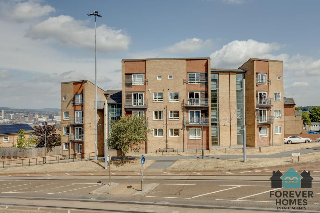 Main image of property: Park Grange Mount, Sheffield, S2
