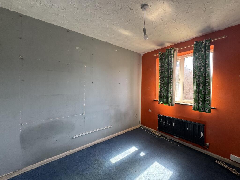 House in Kettering, Brambleside - More