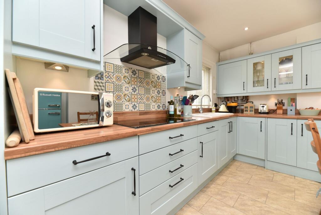 House in Huntingdonshire, Hemingford Grey - View 2