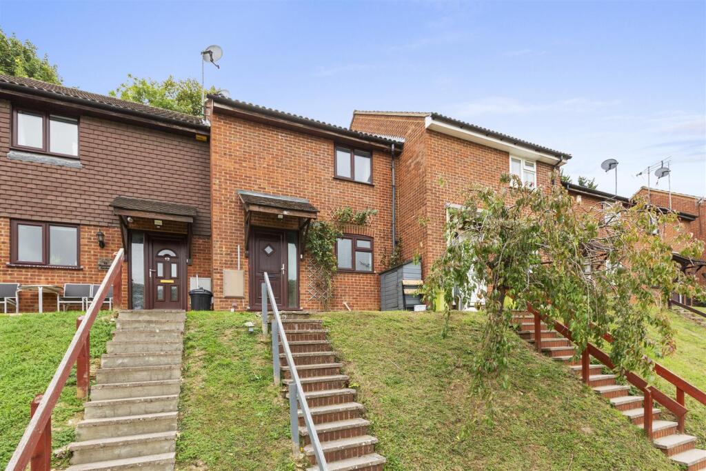 3-bed terraced on Wychwood Gardens, High Wycombe, £345,000