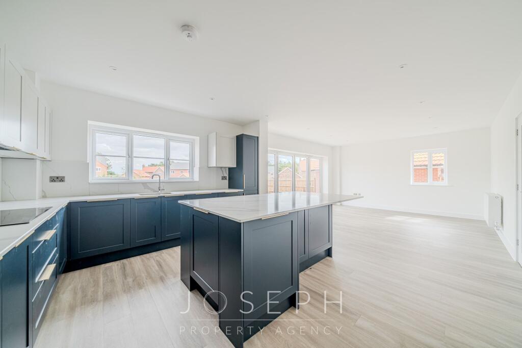 House in Babergh, East Bergholt - View 4