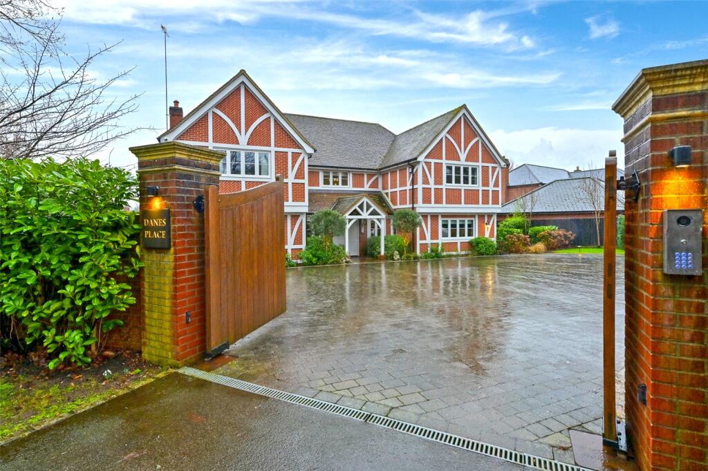 Main image of property: New Road, Shiplake, Henley-on-Thames, Oxfordshire, RG9