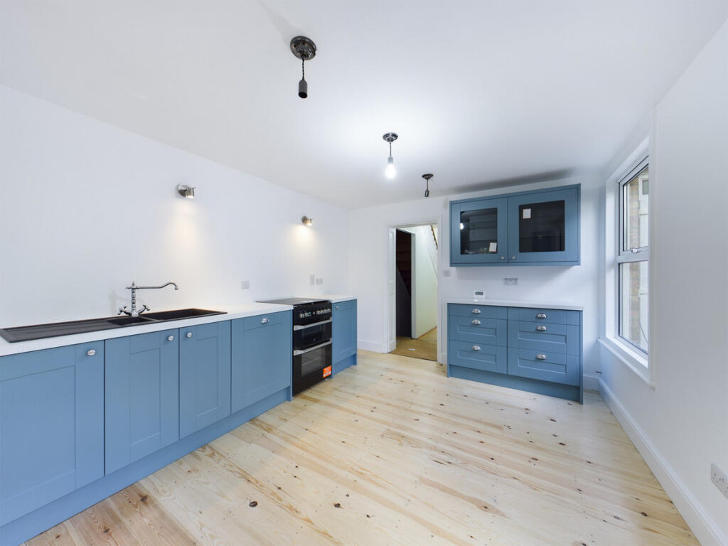 House in Dacorum, Boxmoor - View 2