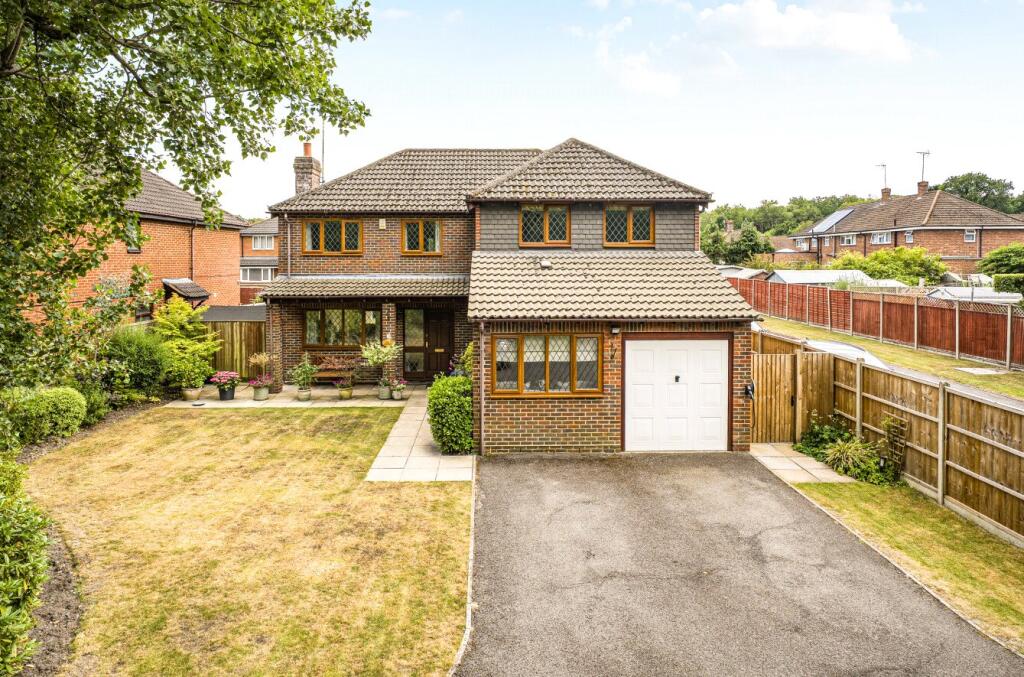 Main image of property: Reading Road, Blackwater, Surrey, GU17