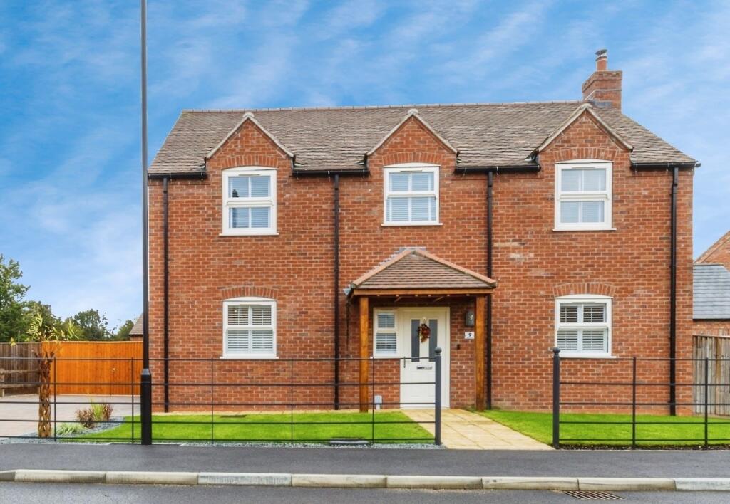 3-bed detached on 9, Main Drive, Sudbrooke, LN2, £485,000