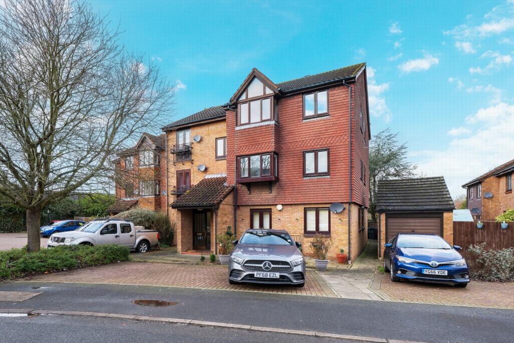 Main image of property: Gables Close, London, SE12