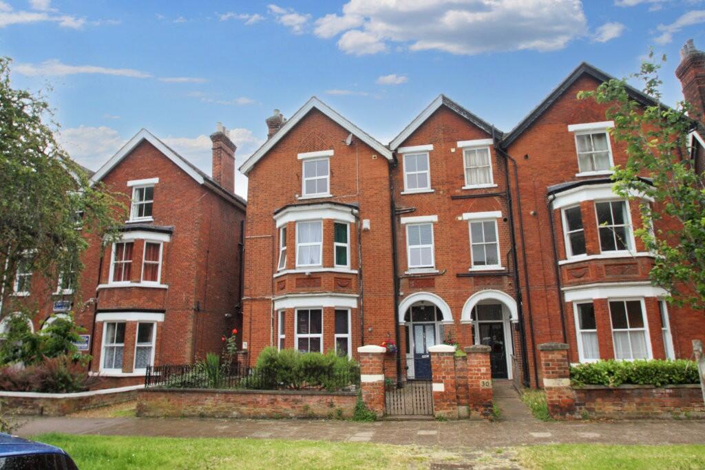 Main image of property: De Parys Avenue, Bedford, Bedfordshire, MK40