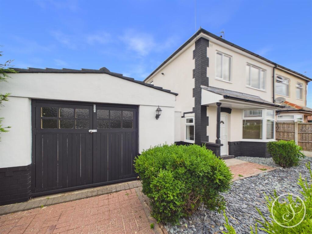 Main image of property: Oak Crescent, Leeds