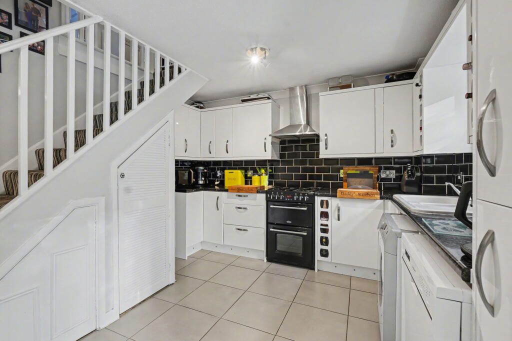 House in Chatham - View 4