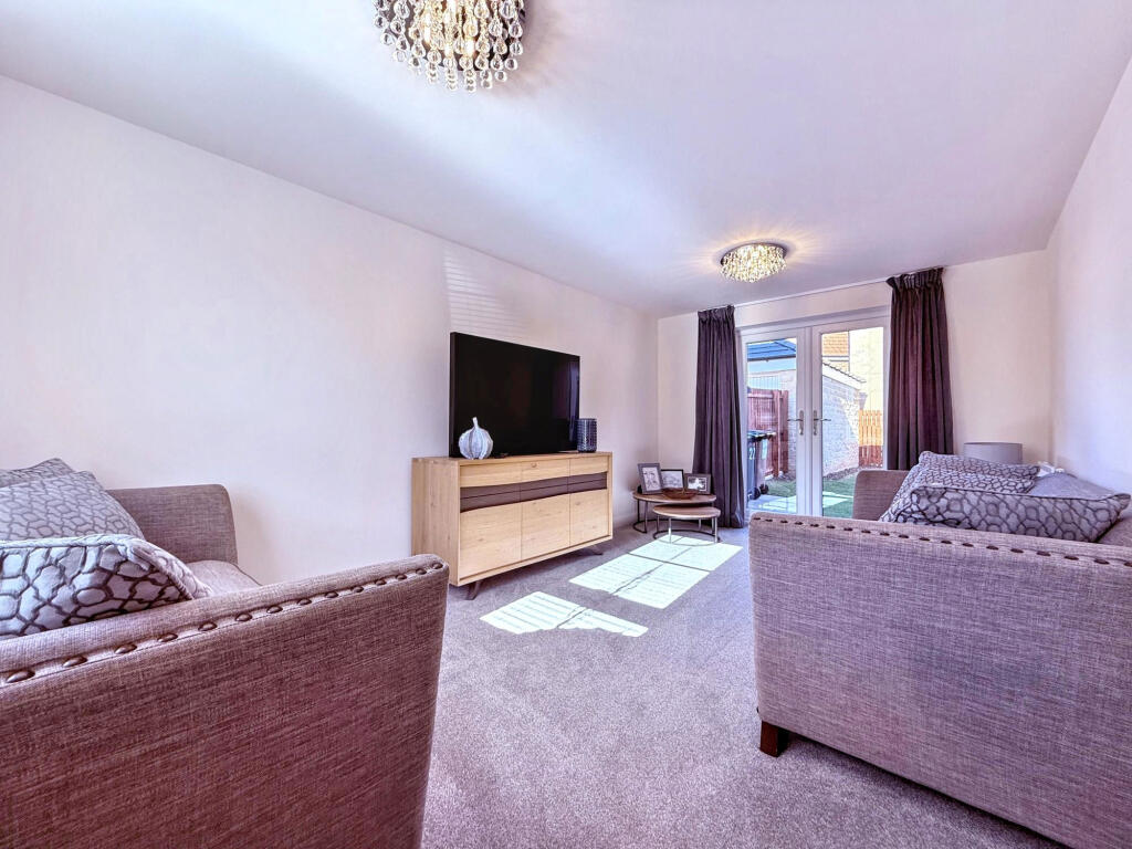 House in Stockton-on-Tees, Hartlepool - View 2