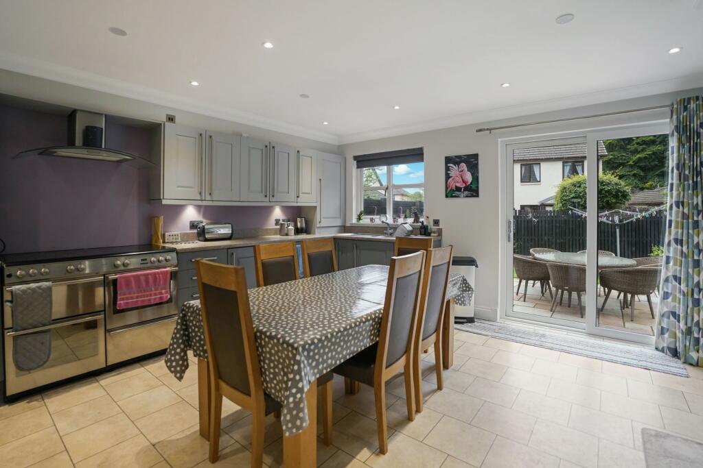 House in Perth - View 5