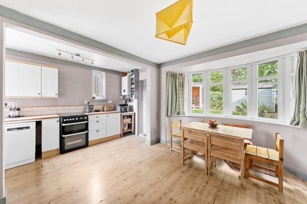 House in Leeds, West Yorkshire - View 2
