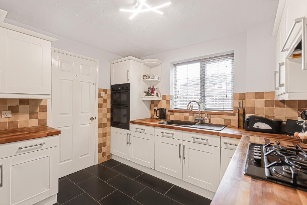 Additional image 7 of Coltsfoot, Welwyn Garden City, Hertfordshire, AL7