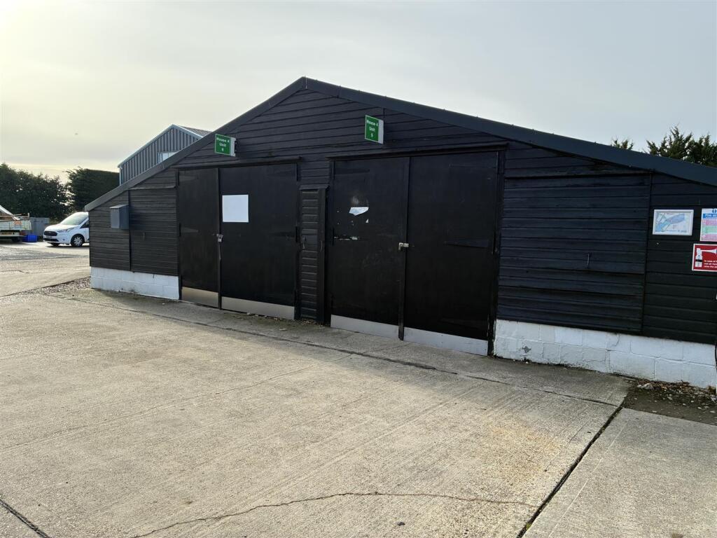 Main image of property: Lynderswood Lane, Braintree, Essex, CM77