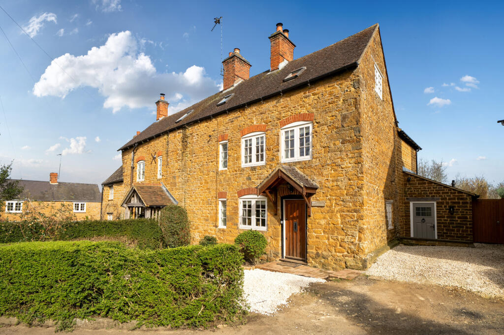 Main image of property: The Green, Great Bourton, OX17