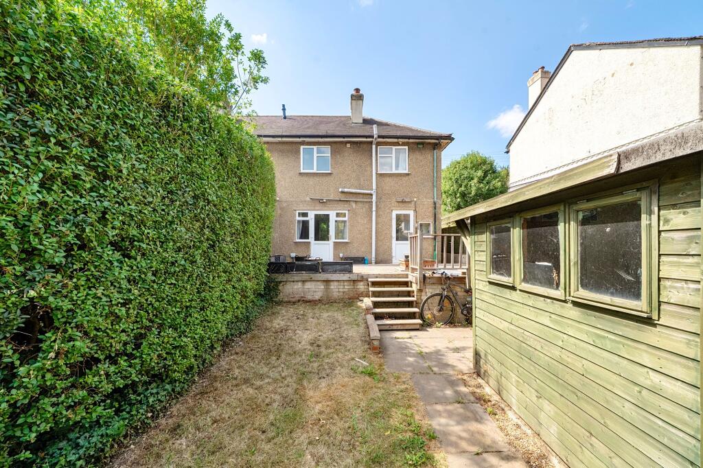 Banstead Road, Caterham, CR3 photo 4