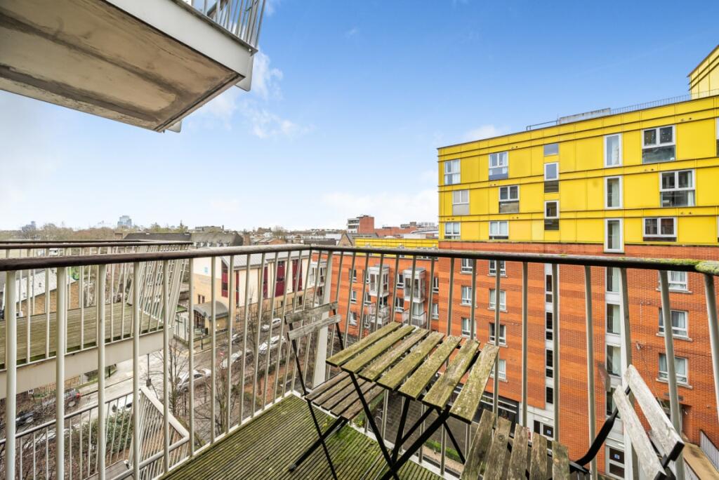 Apartment in London - View 3