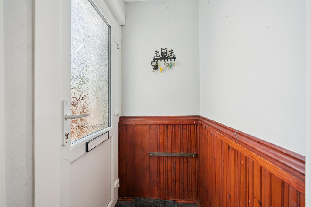 House in Helensburgh, Kirkmichael, Craigendoran - More