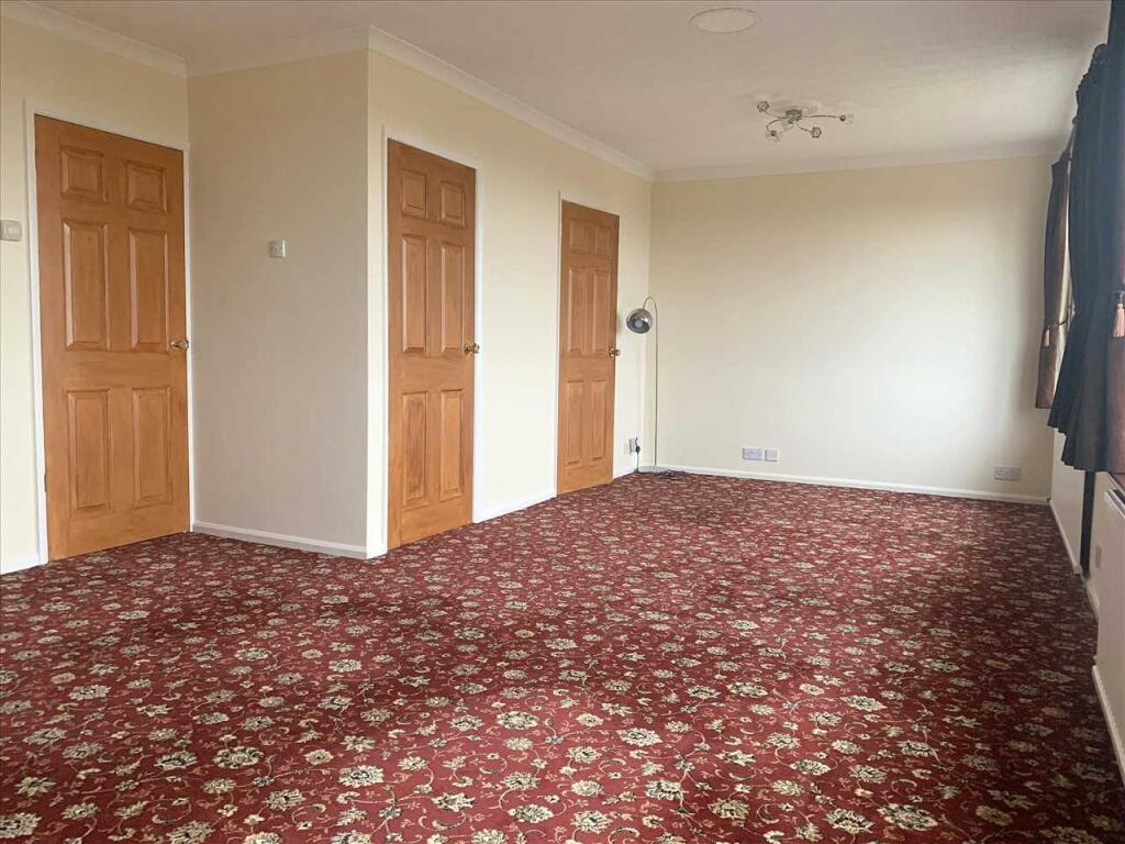 Ridgedale Road, Bolsover, Chesterfield photo 3