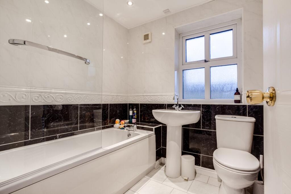 Additional image 16 of West End Drive, Cleckheaton, BD19