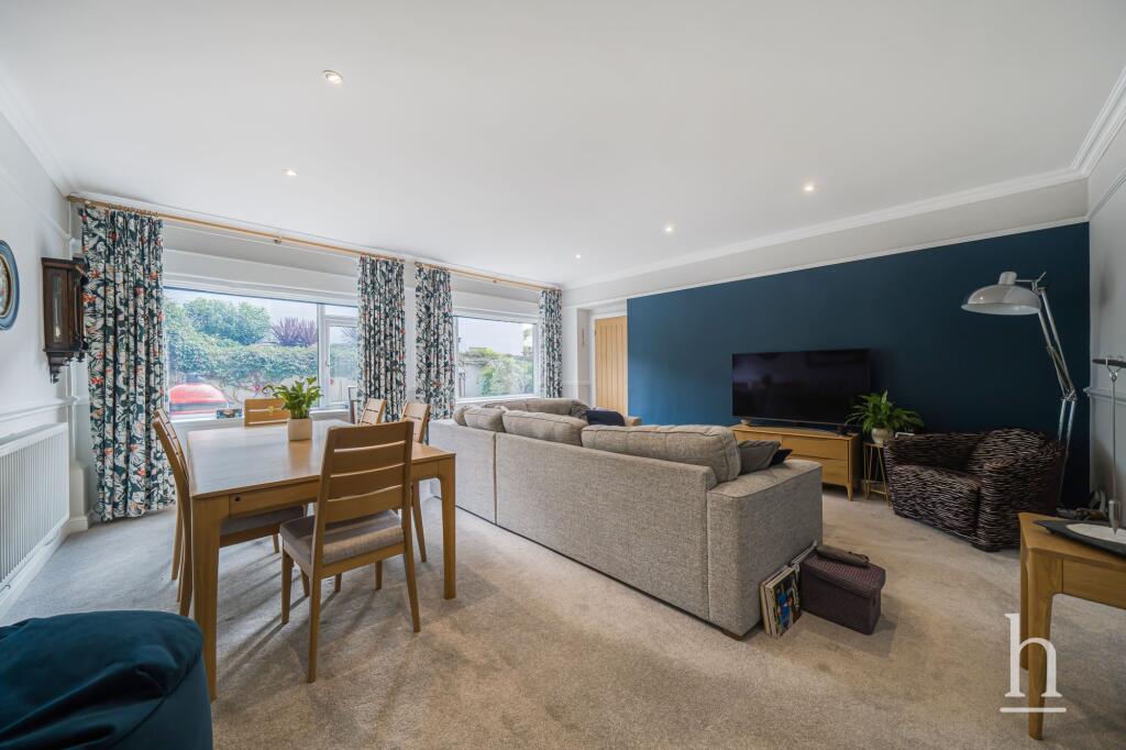House in Wirral, Liverpool City Region - View 5