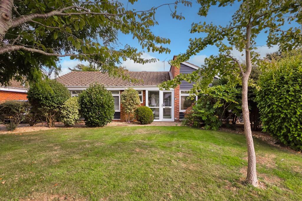 Meadway, Rustington, BN16