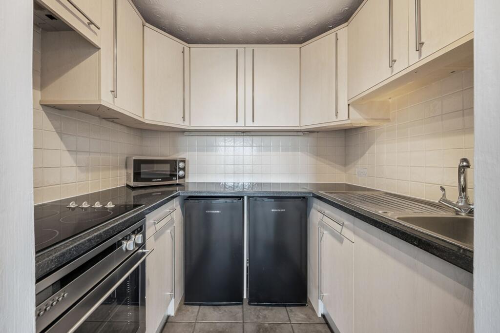 Apartment in Worcester - View 2
