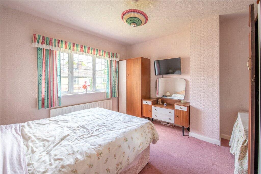 House in Bradford, Gilstead, Bingley - More