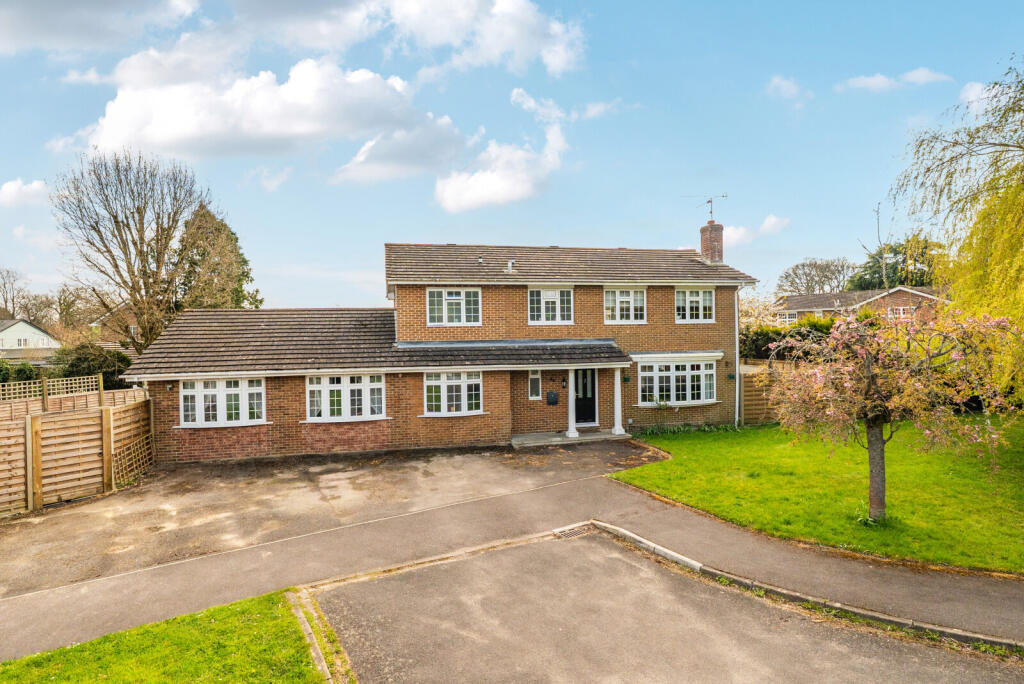 Main image of property: The Glade, Bucks Horn Oak, Farnham, GU10