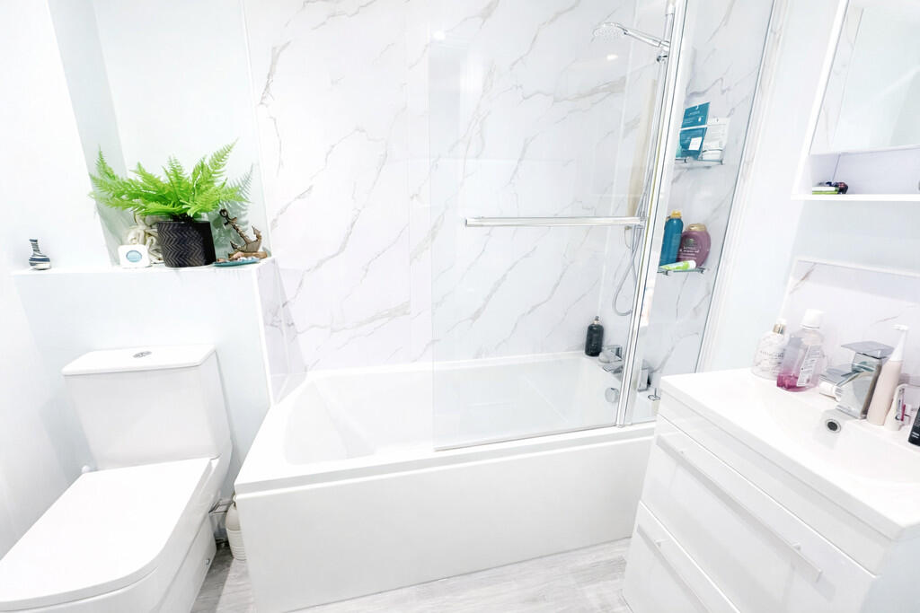 Apartment in Bournemouth - More