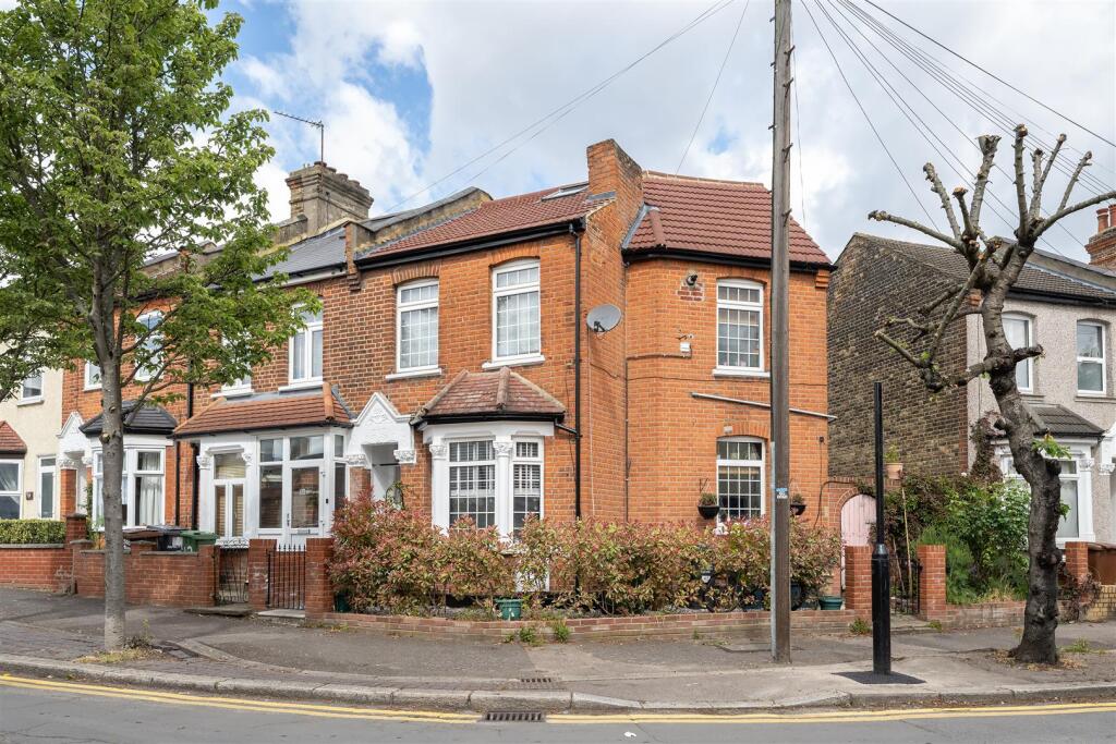House in London, Higham Hill
