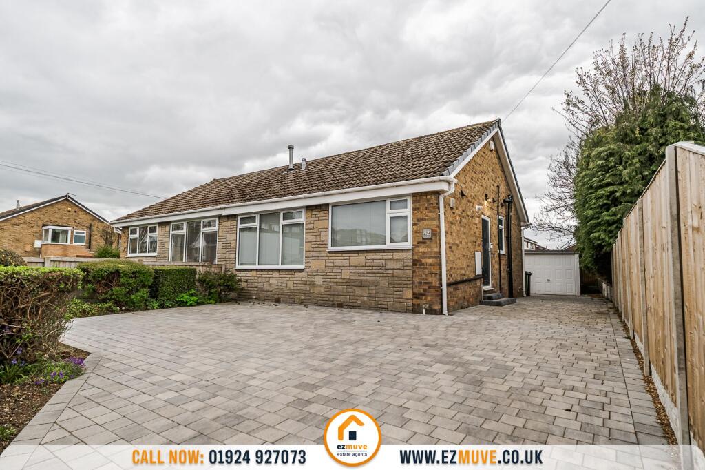 Main image of property: Cawley Lane, Heckmondwike, WF16